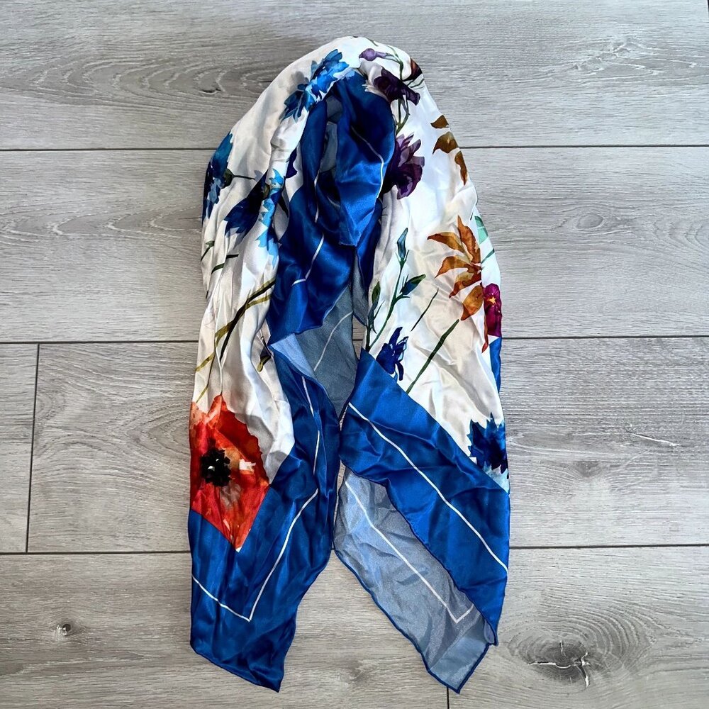 NWOT Politics White Blue Multi Floral Print Silk Blend Scarf Women's - Picture 2 of 8